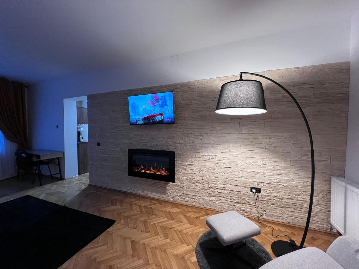 Casa Basarab Brasov Hotell Eksteriør bilde