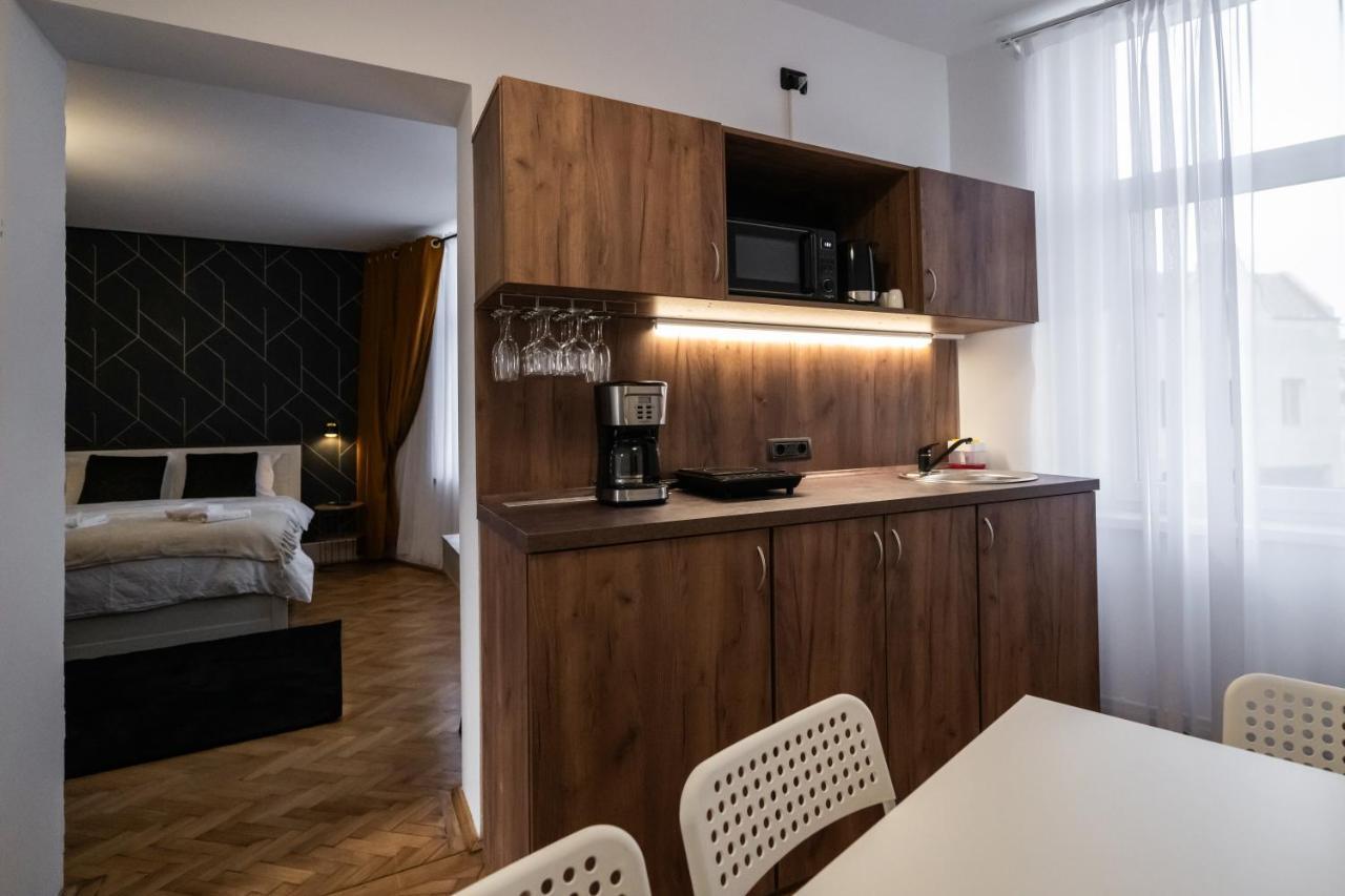 Casa Basarab Brasov Hotell Eksteriør bilde