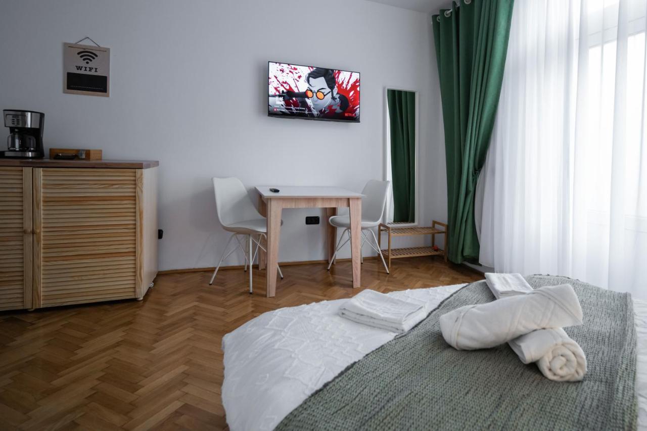 Casa Basarab Brasov Hotell Eksteriør bilde