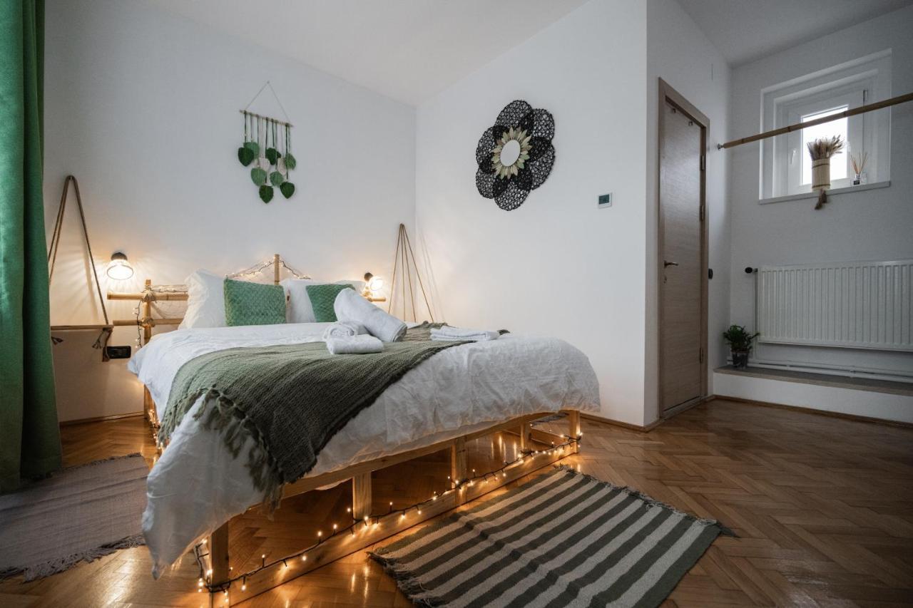 Casa Basarab Brasov Hotell Eksteriør bilde