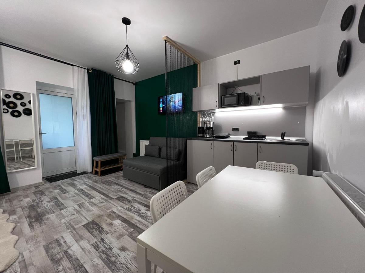 Casa Basarab Brasov Hotell Eksteriør bilde