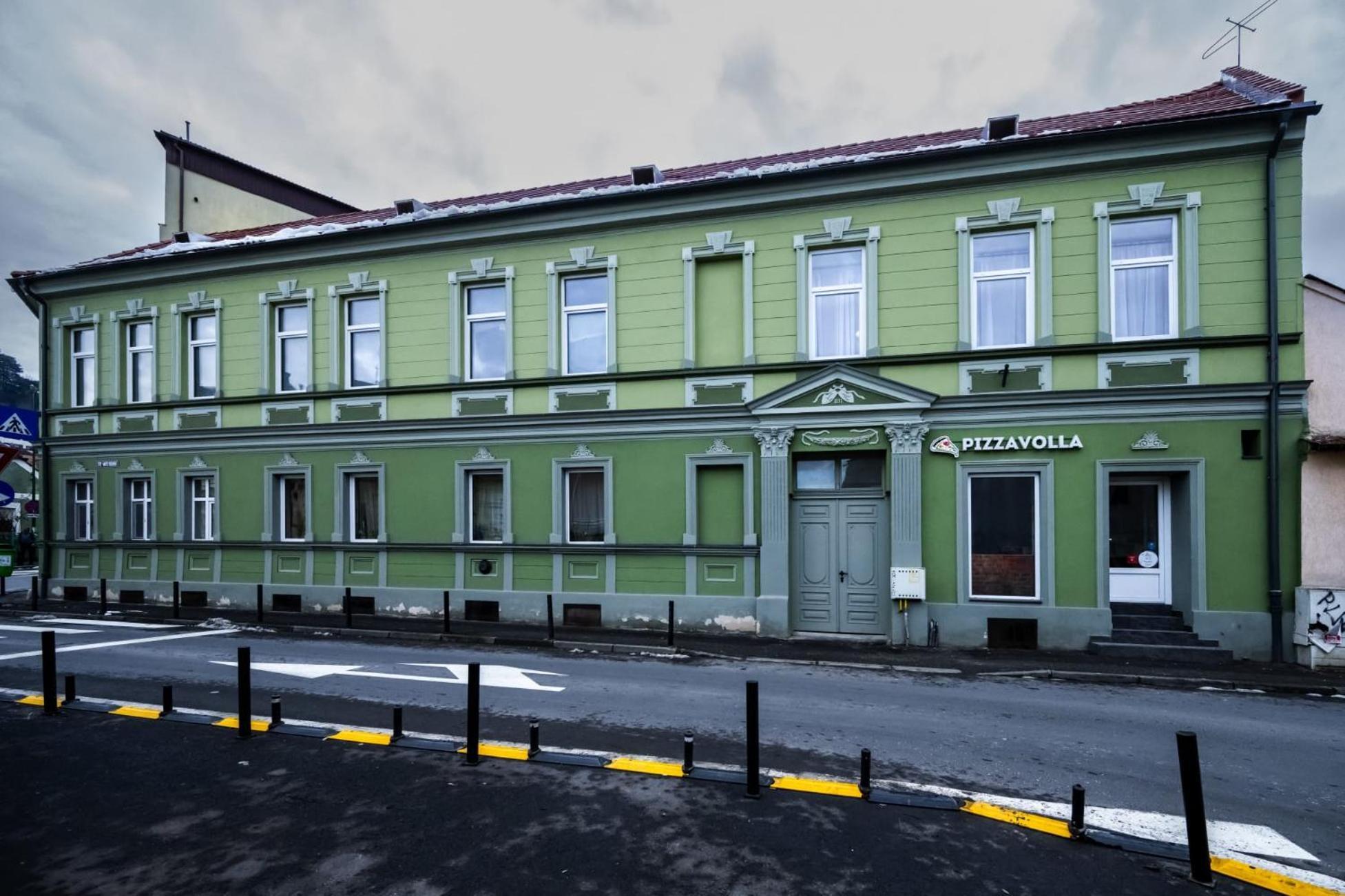 Casa Basarab Brasov Hotell Eksteriør bilde
