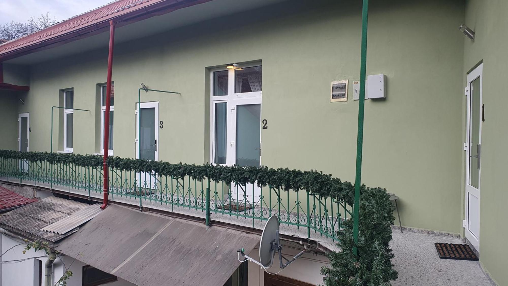 Casa Basarab Brasov Hotell Eksteriør bilde