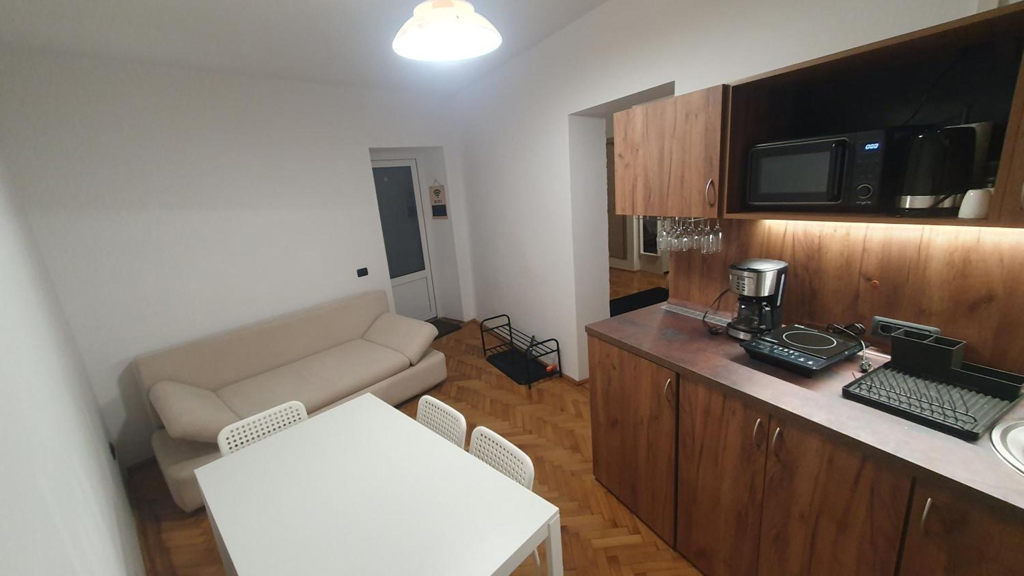 Casa Basarab Brasov Hotell Eksteriør bilde